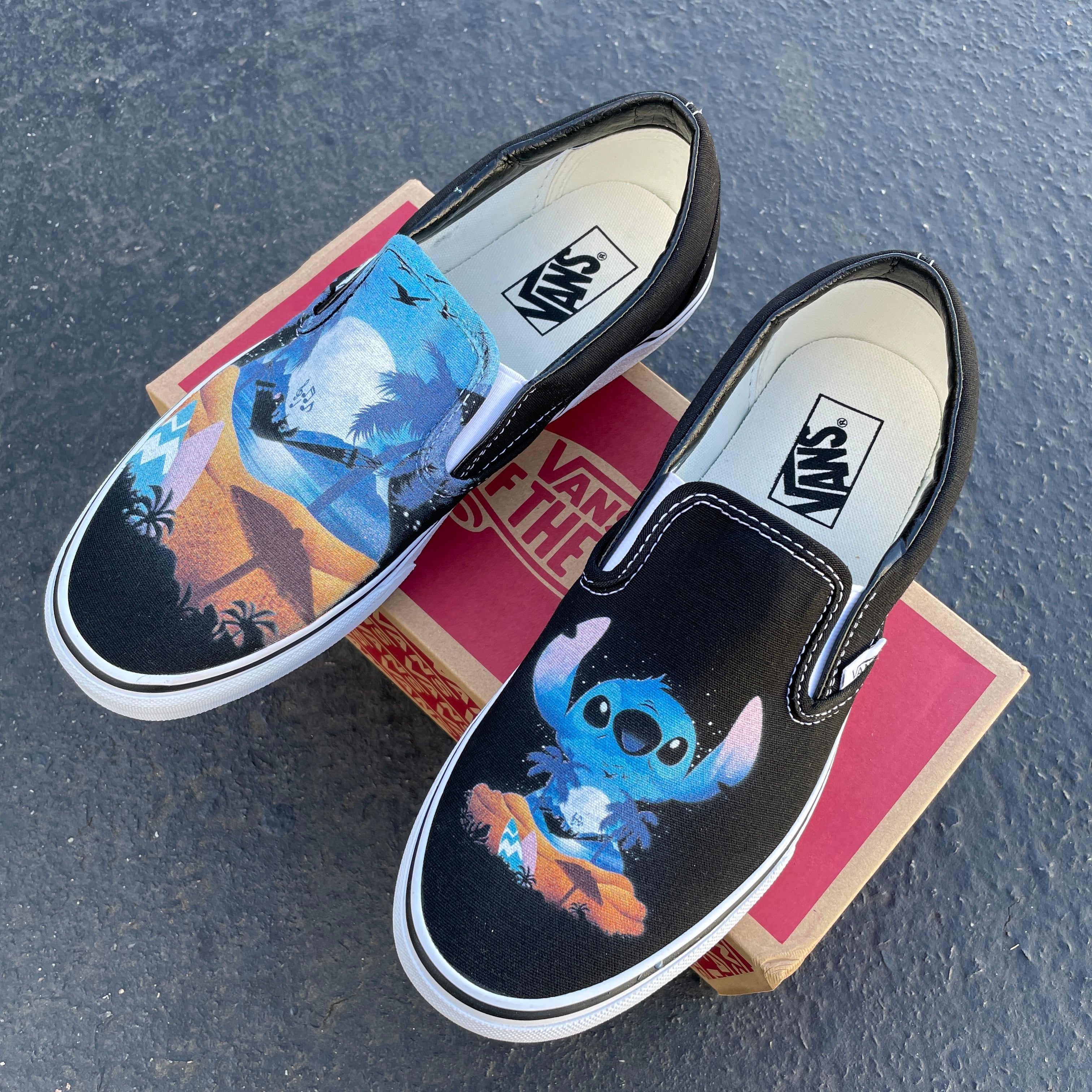 Vans Disney x Customs Lilo & Stitch Kids Slip-On Shoes - 11.0 Kids