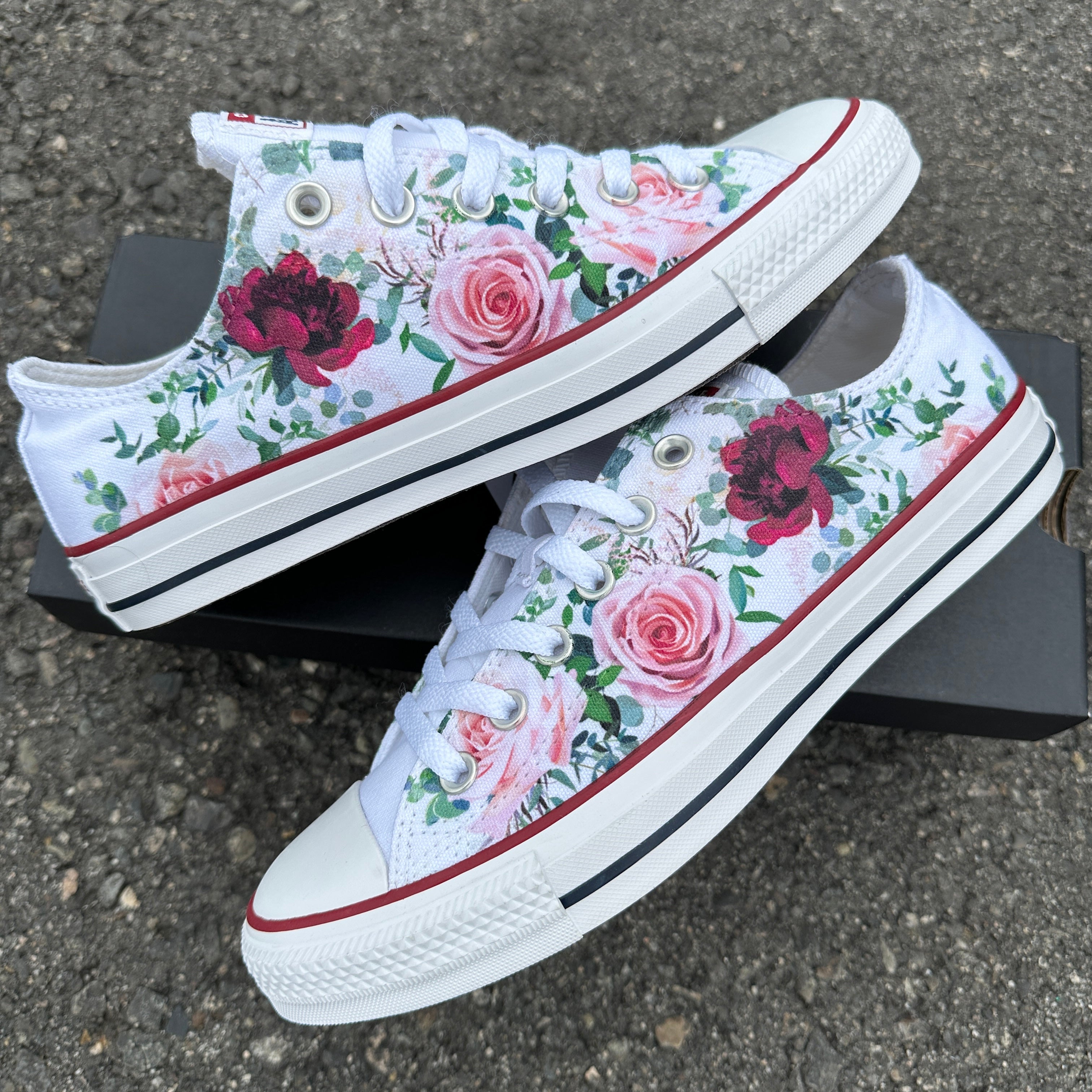 White floral outlet converse