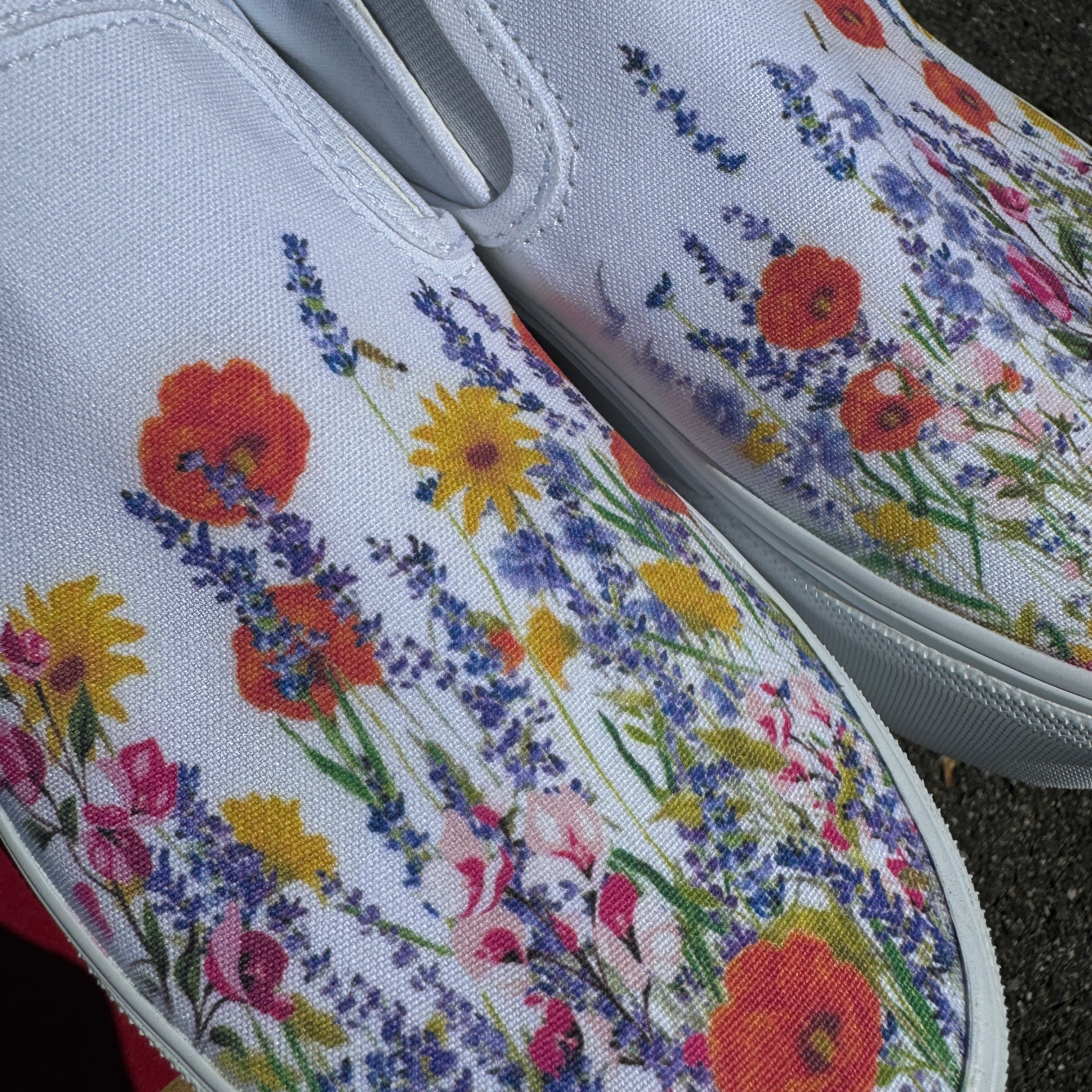 Embroidered flower vans fashion