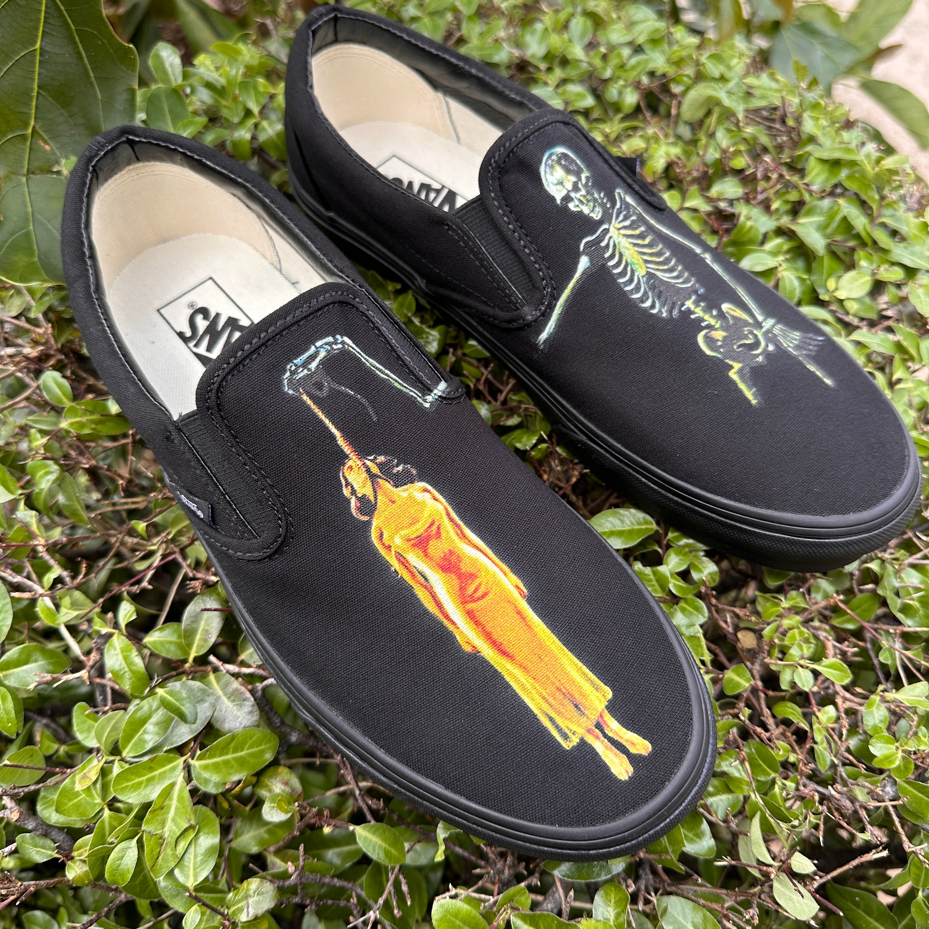 Black store custom vans