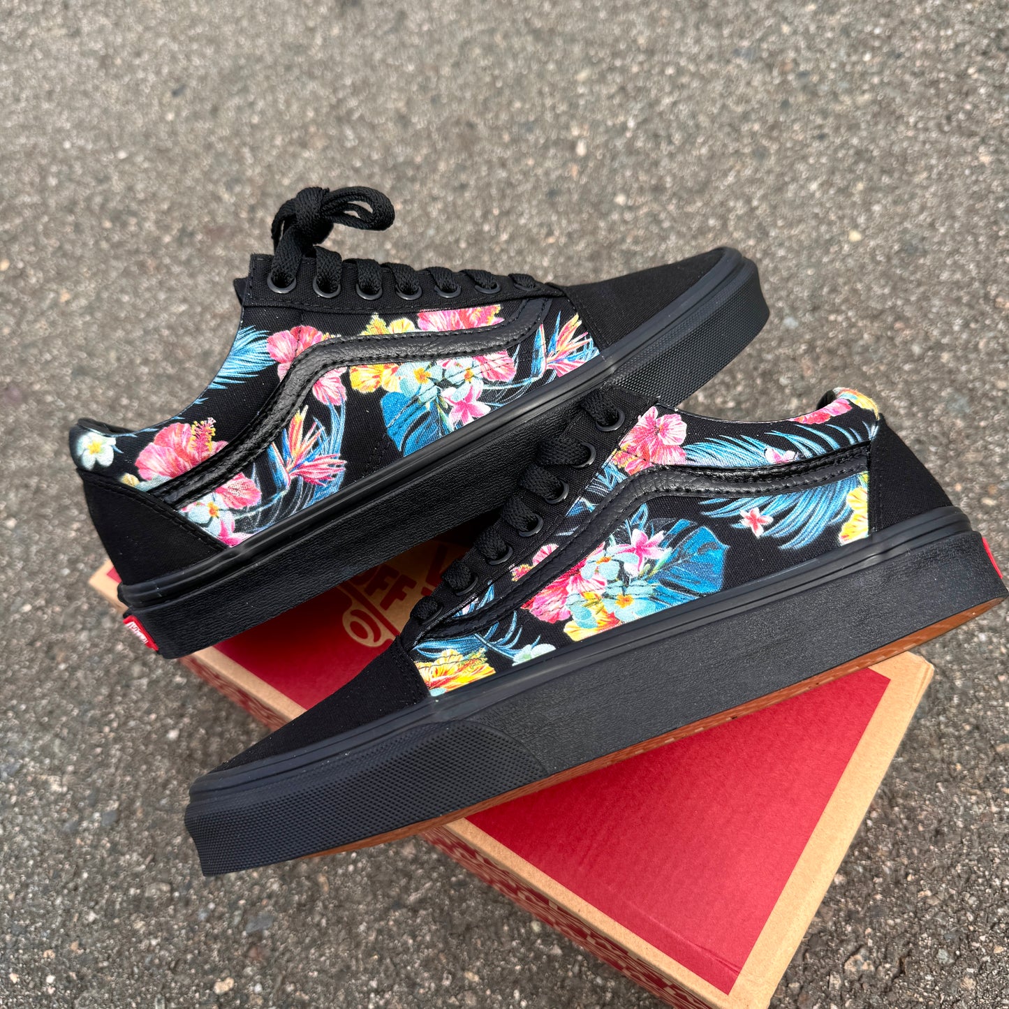 Hawaiian tropical floral vans old skool shoe