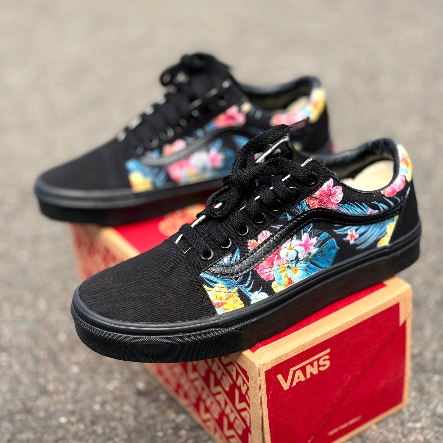 Hawaiian tropical floral vans old skool shoe