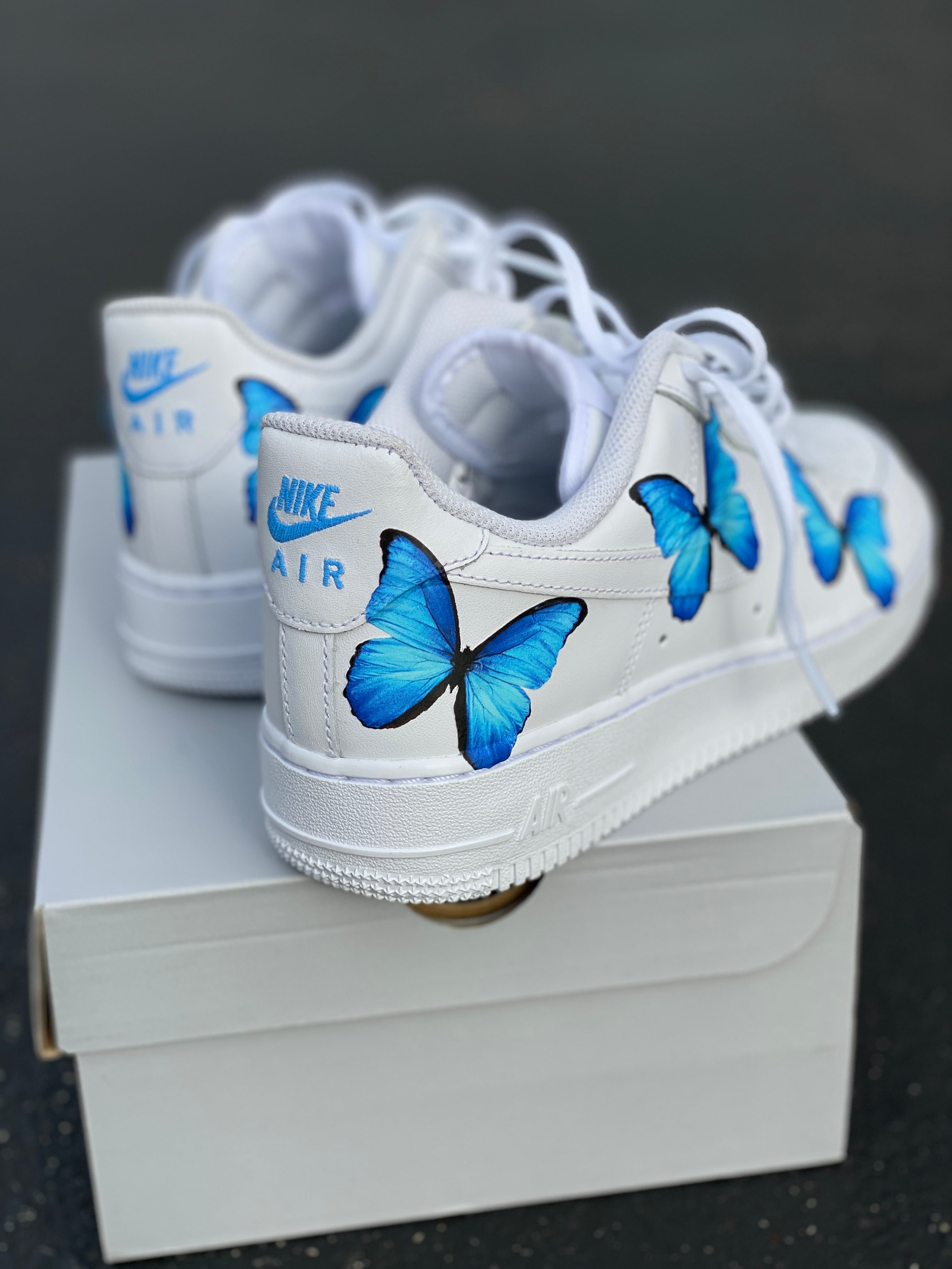 Nike air force with hot sale butterflies