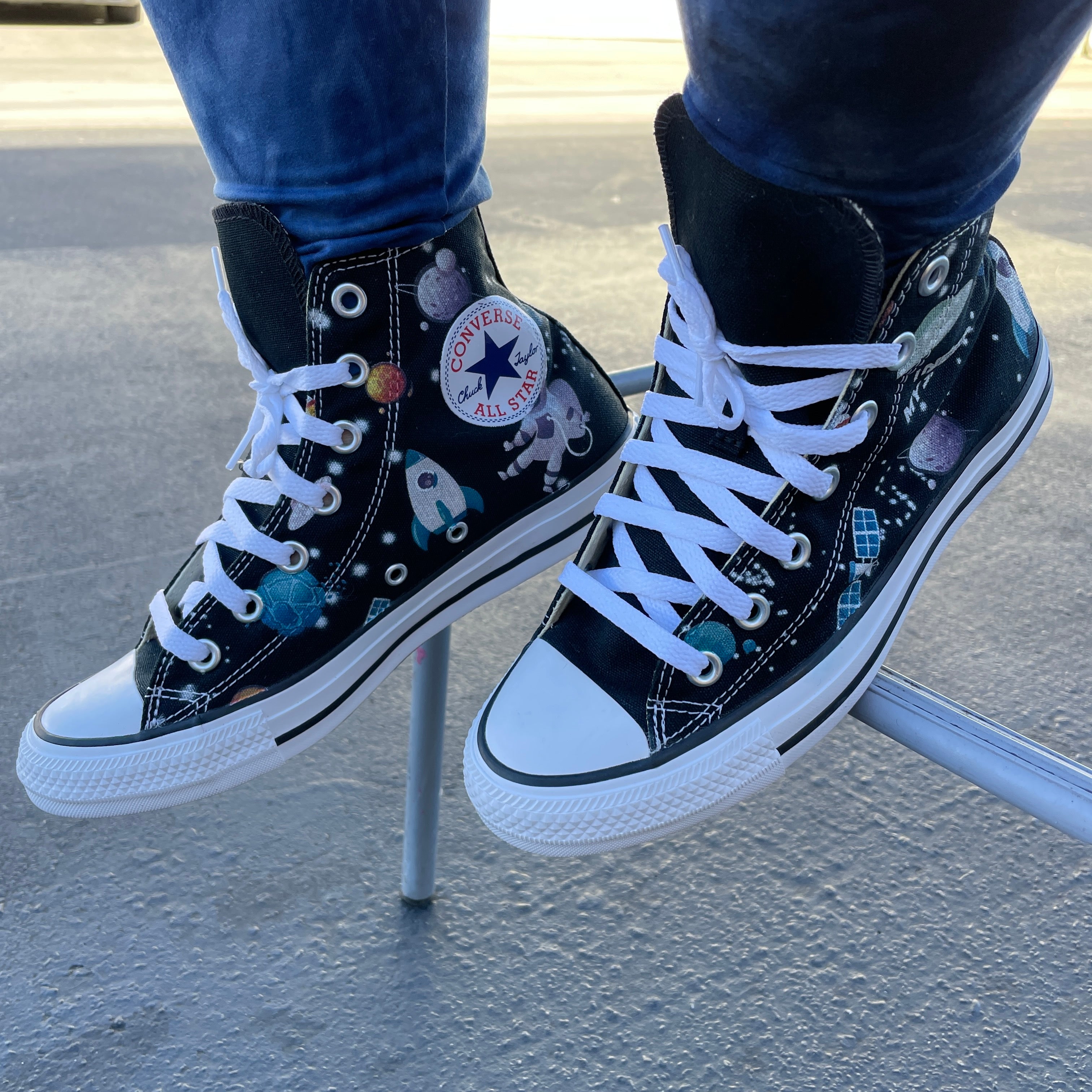 Bt21 fashion converse black