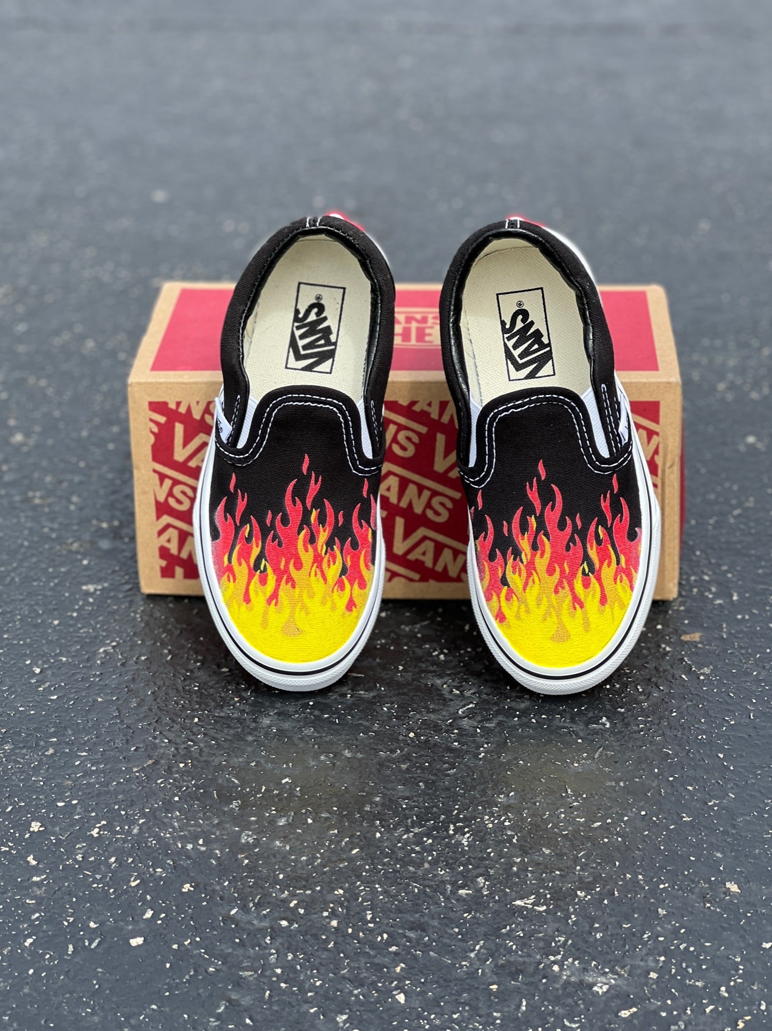 Vans slip ons outlet red flames