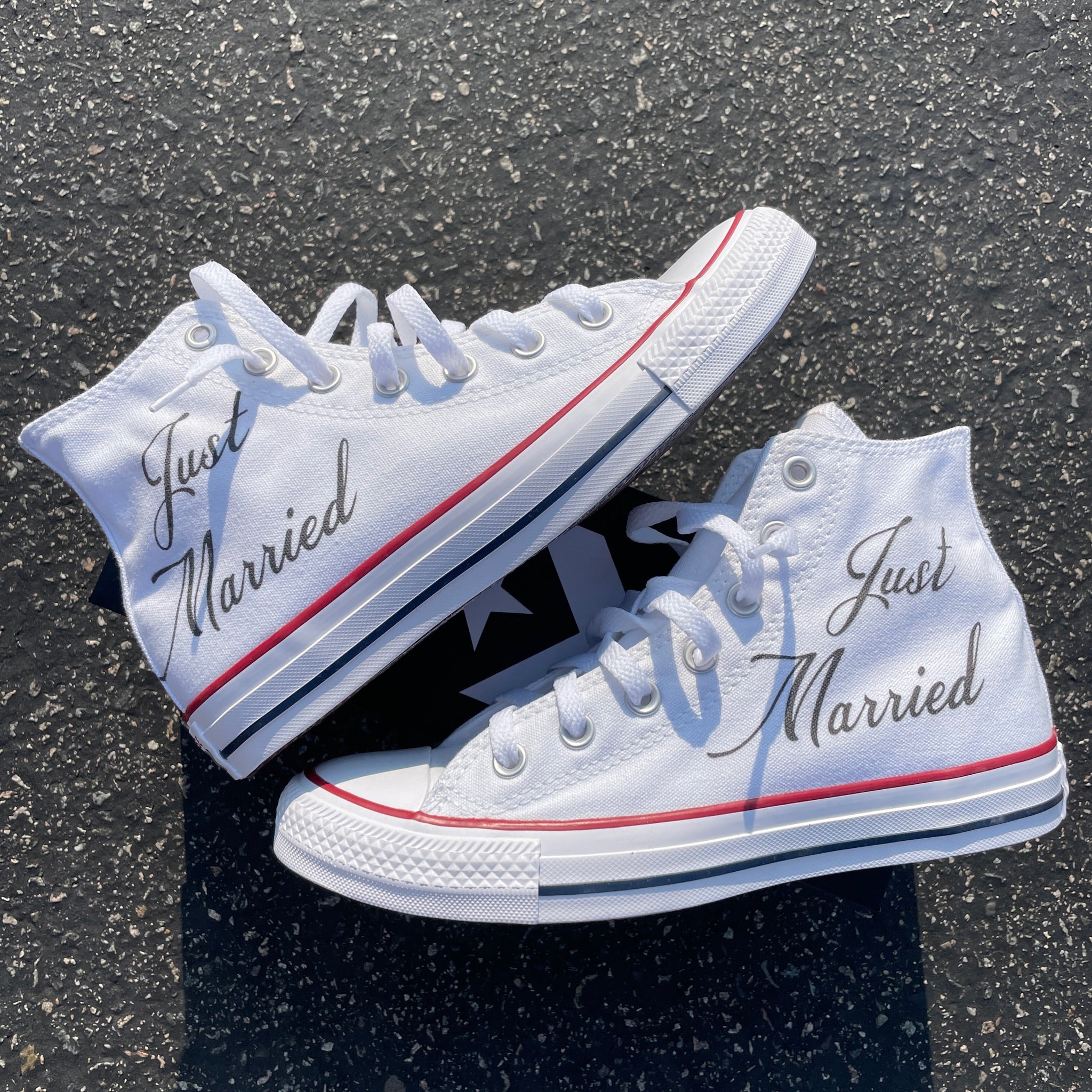 Converse mariage best sale just married