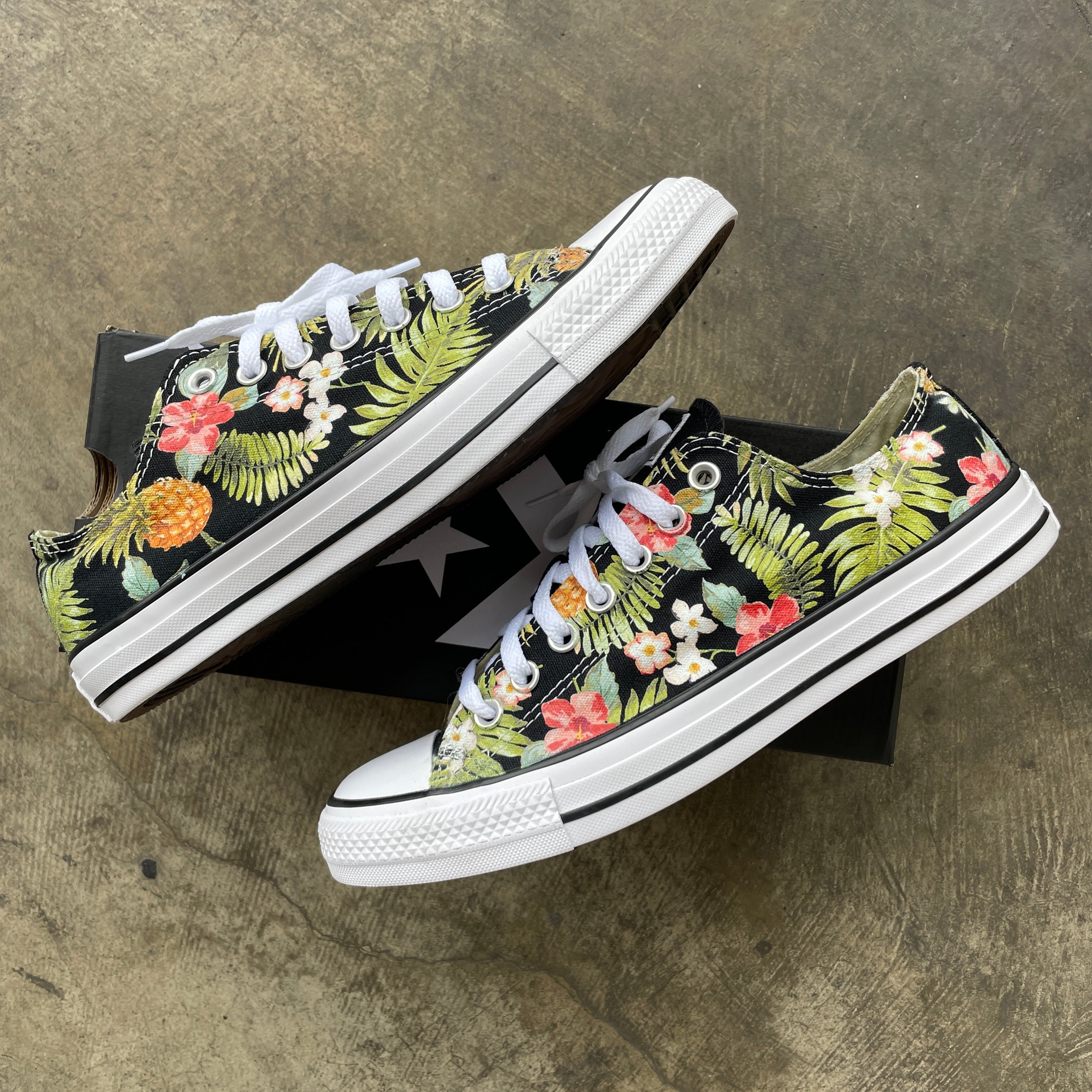 Pineapple converse shoes hotsell