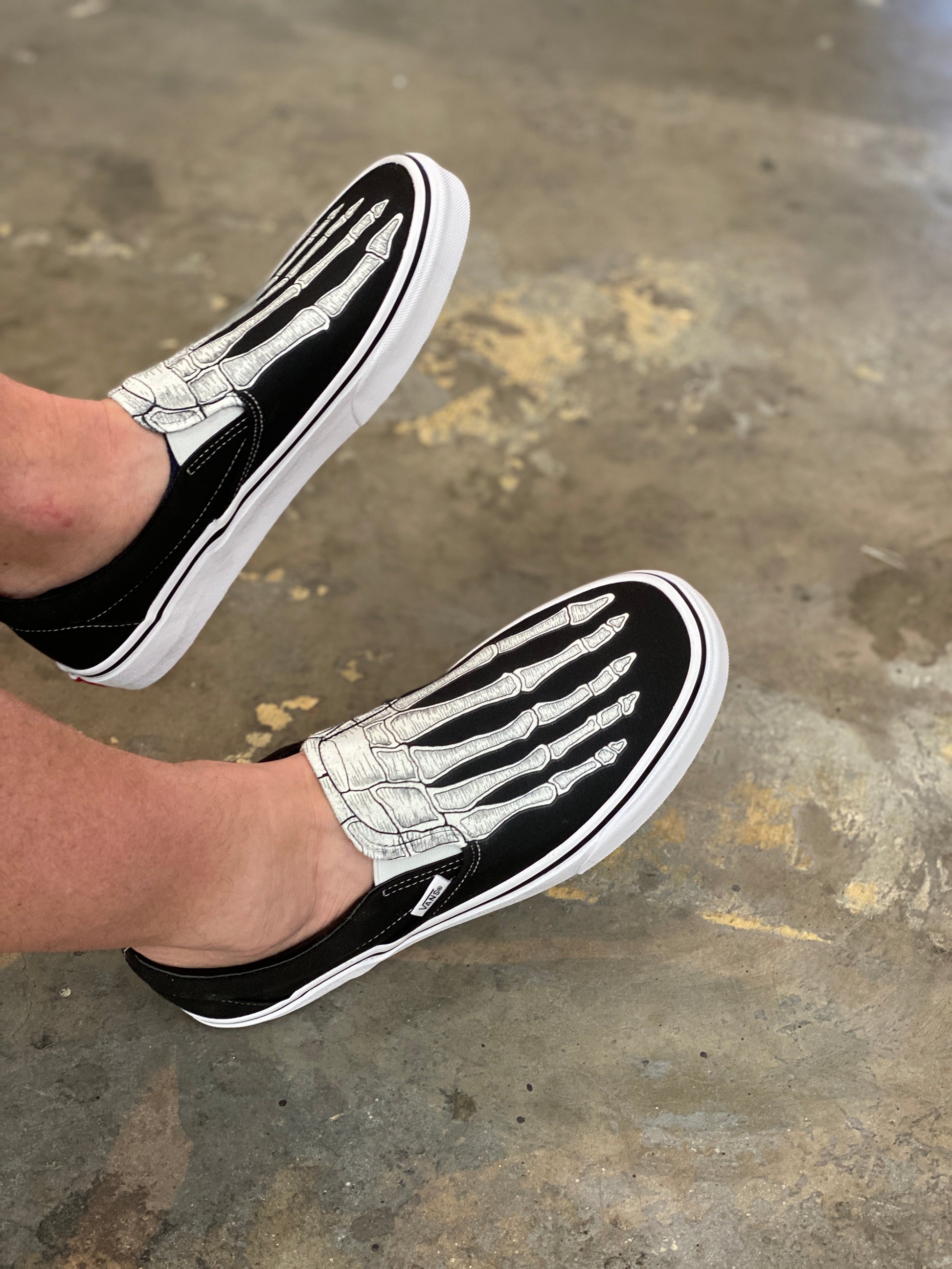 Regulering Alfabet Praktisk Custom Skeleton Feet X-Ray Slip Ons - Custom Vans Shoes – BlvdCustom